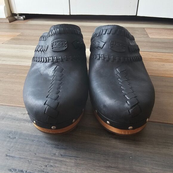 UGG Vivica Black Leather Mules / Clog Shoes Women’s Sheepskin Slip-On Size 10 US - Picture 3 of 9